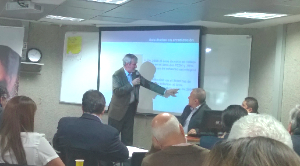 Alvaro Balcázar, del ministerio de agricultura, durante el Seminario internacional Desarrollo Rural con enfoque territorial y su institucionalidad
